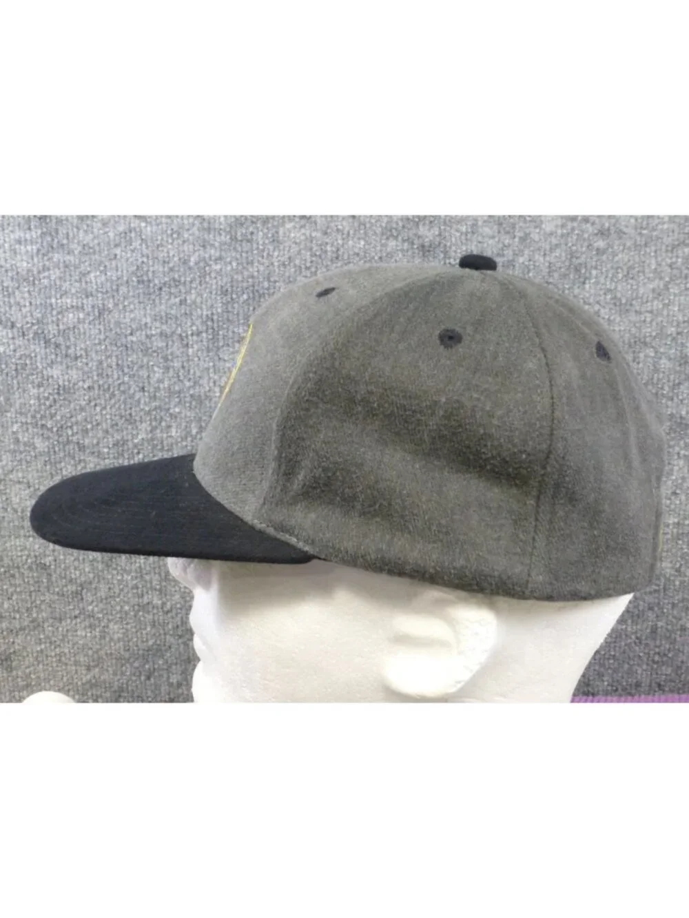 Statue Of Liberty Gray & Black Hat With Embroidered Globe Design Adjustable Stra